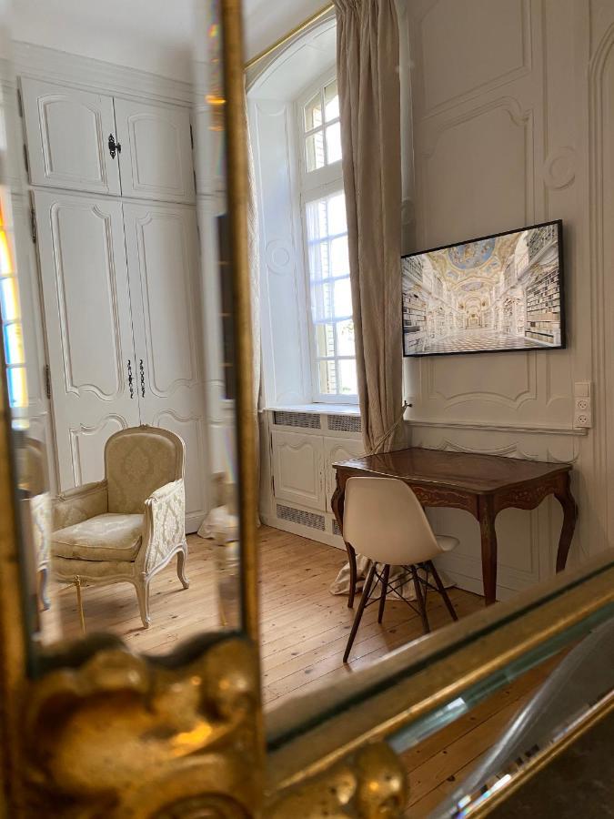 L'Appartement By Merveilles De Marie Lons-le-Saunier Dış mekan fotoğraf